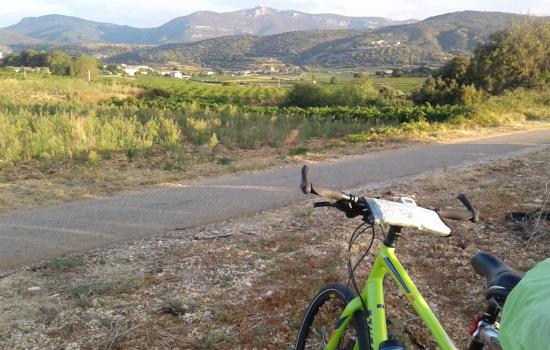 Small break in Montpeyroux Cyclotourism vineyard Terrasses du Larzac